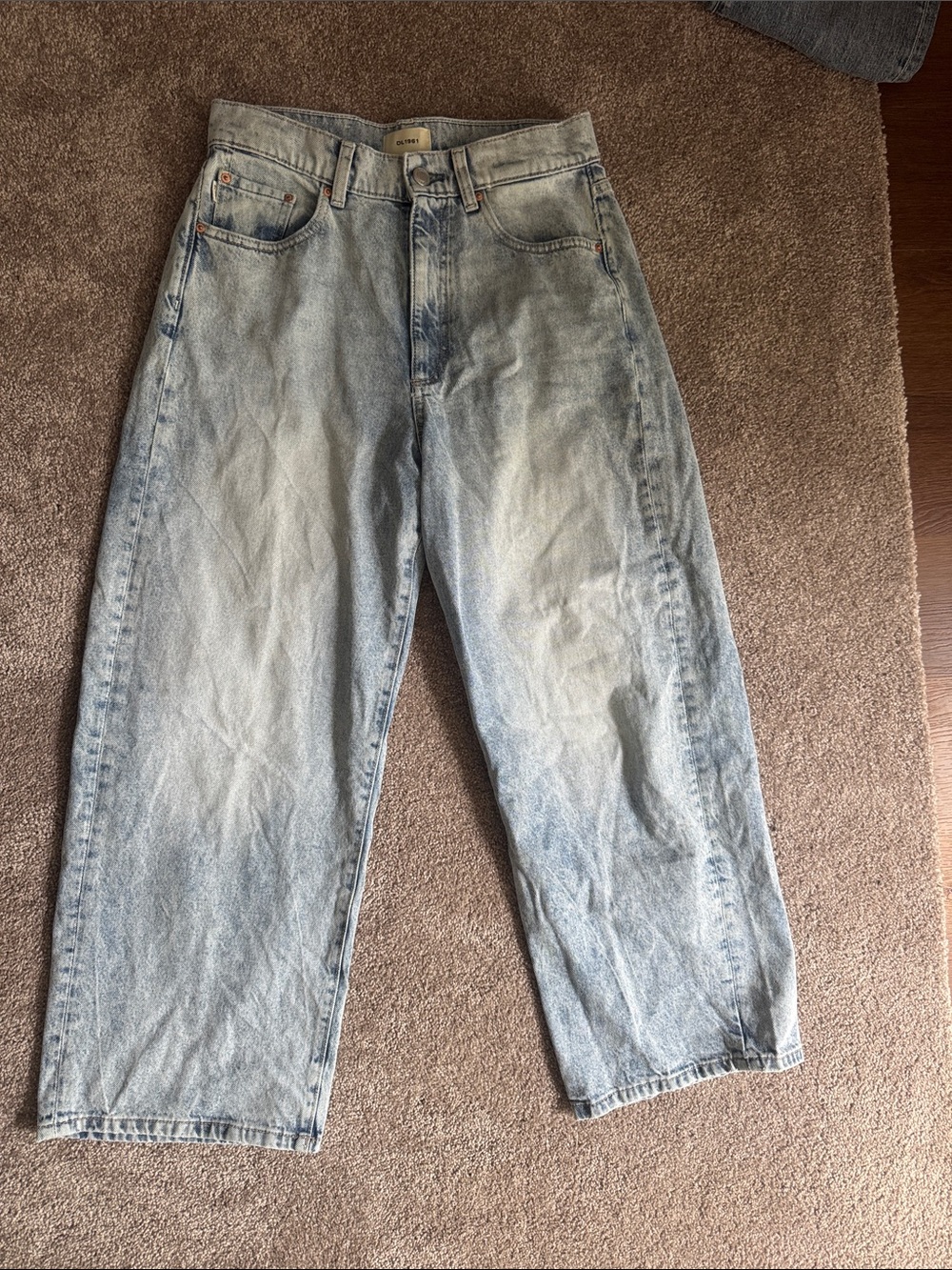 DL1961 Light Blue Cropped Straight Jeans